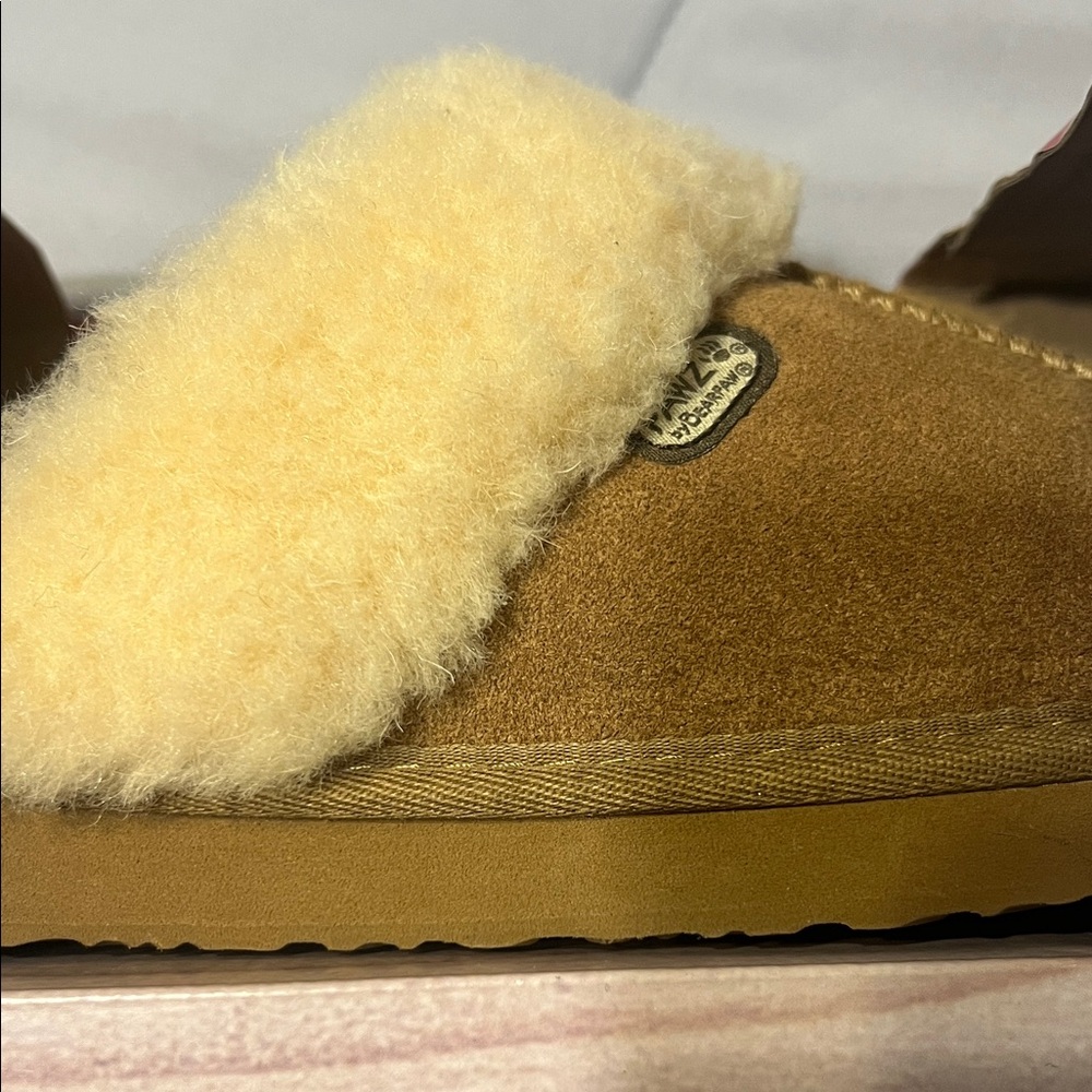 Pawz by BearPaw Women's Suede Slippers - Brown and Cream NIB Size 6 - Picture 3 of 9